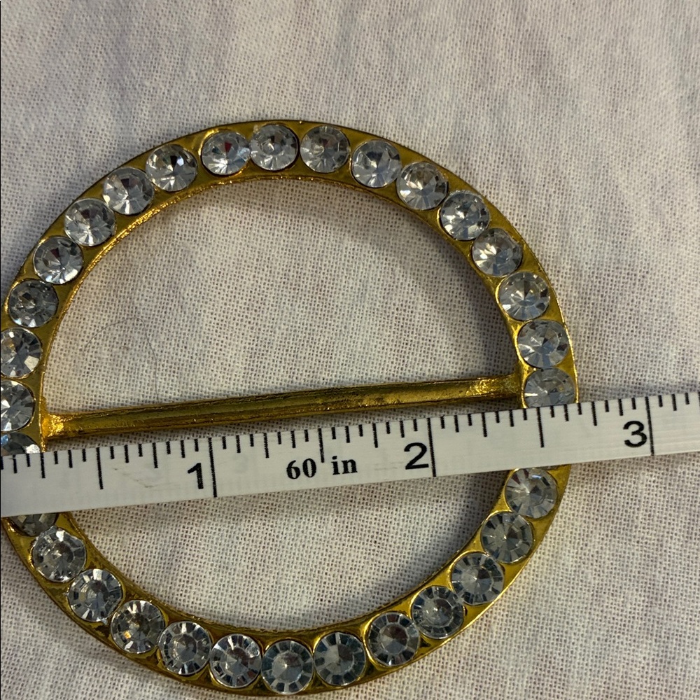 Gold tone and Crystal Round Metal Belt Buckle Slider Scarf Clip - Picture 3 of 6